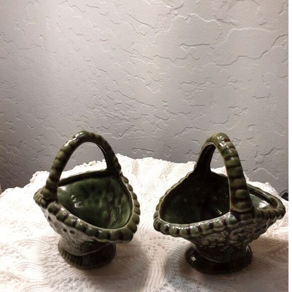 Small Green Baskets with fruit design on the sides ~Vintage~ Possible Shawnee - Picture 8 of 8